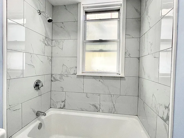 300 Summit Ave #1 — Photo 12