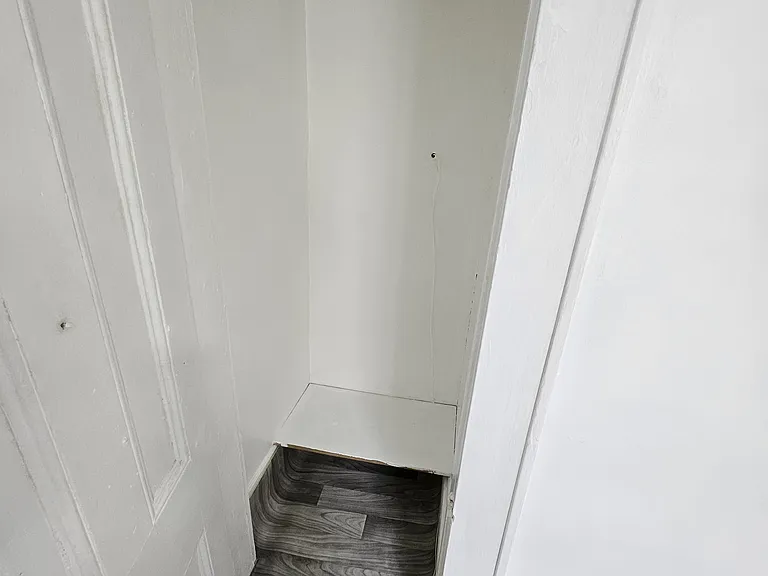 Edmund Ave — Photo 4