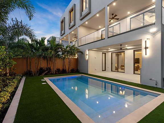 3rd image of 3099 Banyan Road #B