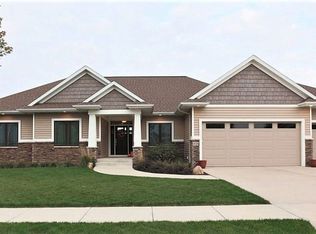 620 Majestic Oak Rdg, Solon, IA 52333