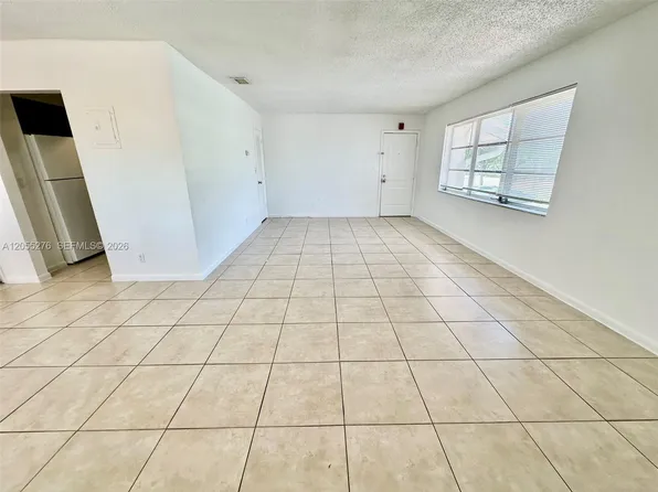 3200 Coral Springs Dr APT 211, Pompano Beach, FL 33065