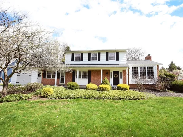 93 Parkway Vw, Hilton, NY 14468
