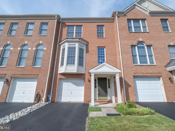 467 Winding Rose Dr, Rockville, MD 20850