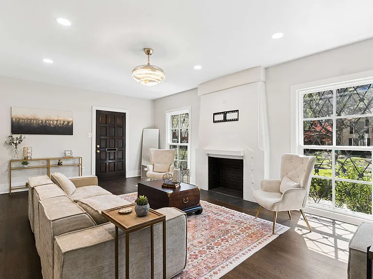4516 Fairway St — Photo 3
