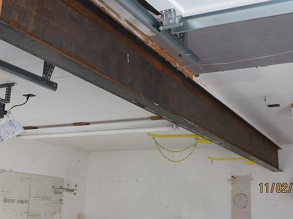 4th image of 17 Hawthorne St