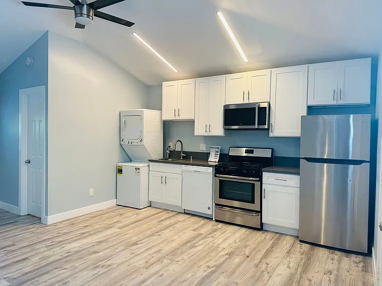 4134 Narragansett Ave — Photo 1
