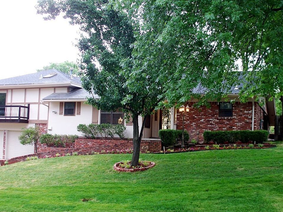 Luxury remodeled 4 BR home in Brookwood, Jenks Schools