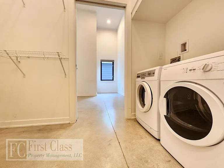 3334 SE Belmont St #104 — Photo 8