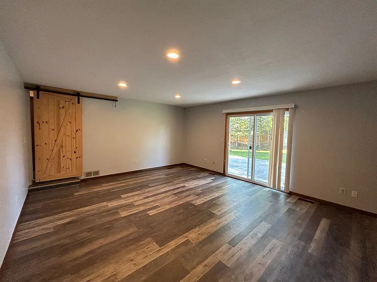 8659 Groveside Dr — Photo 30