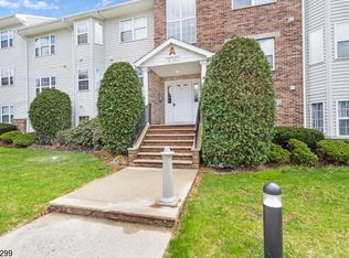 6 Mountain View Ct, Riverdale, NJ 07457