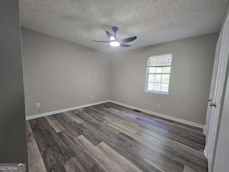 938 Iron Gate Blvd — Photo 16