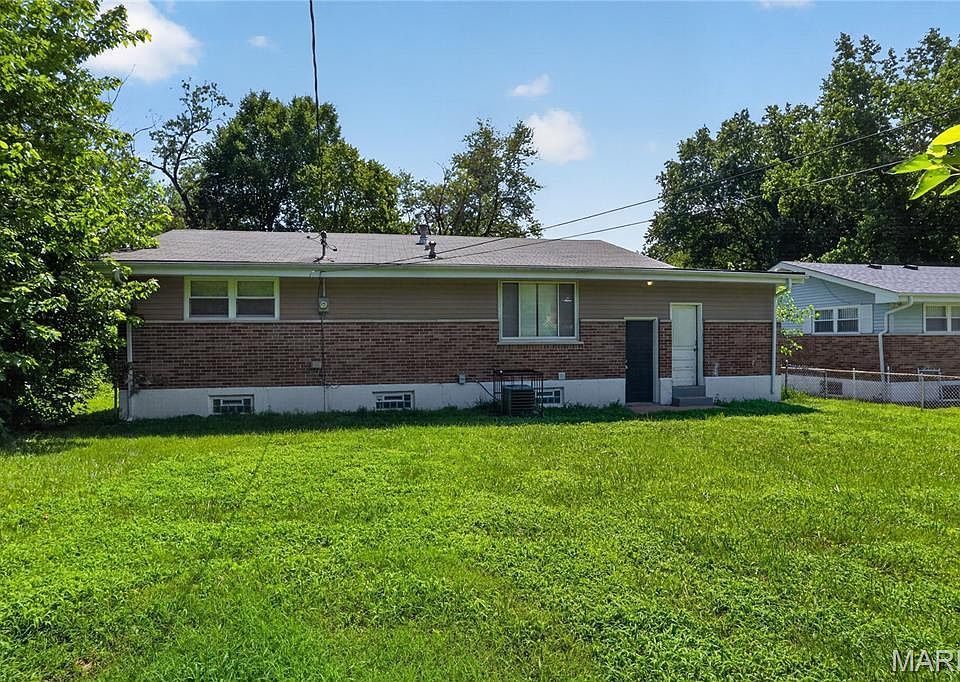 1st image of 9835 Portage Dr