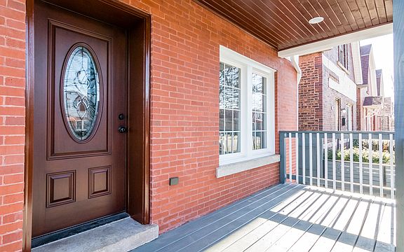 3rd image of 1109 N Karlov Ave #1