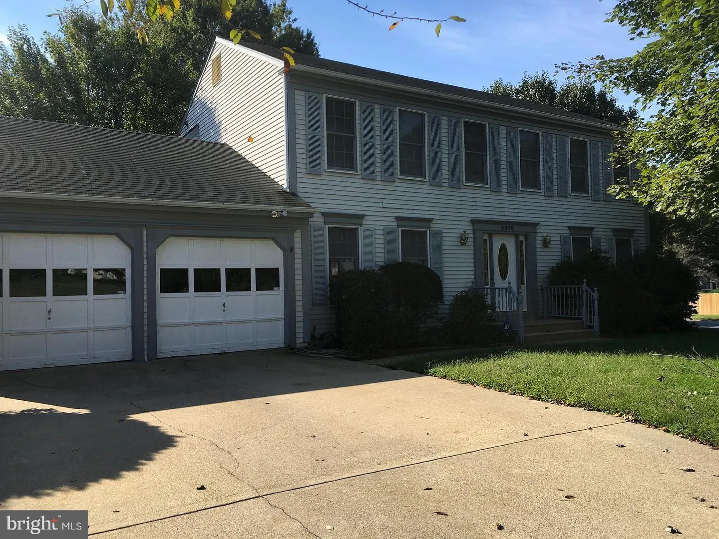 Montclair — Photo 1