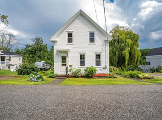 6 Water St, Richmond, ME 04357