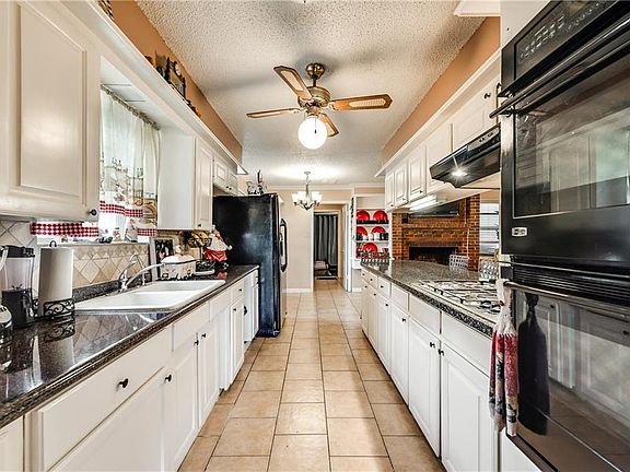 4th image of 409 E Lanett Dr