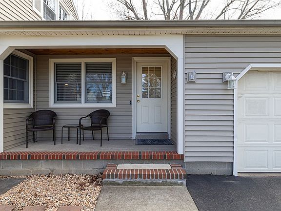 3rd image of 111 Alfonso Dr