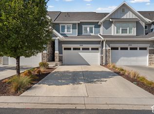 2458 W Townhouse Dr, Mapleton, UT 84664