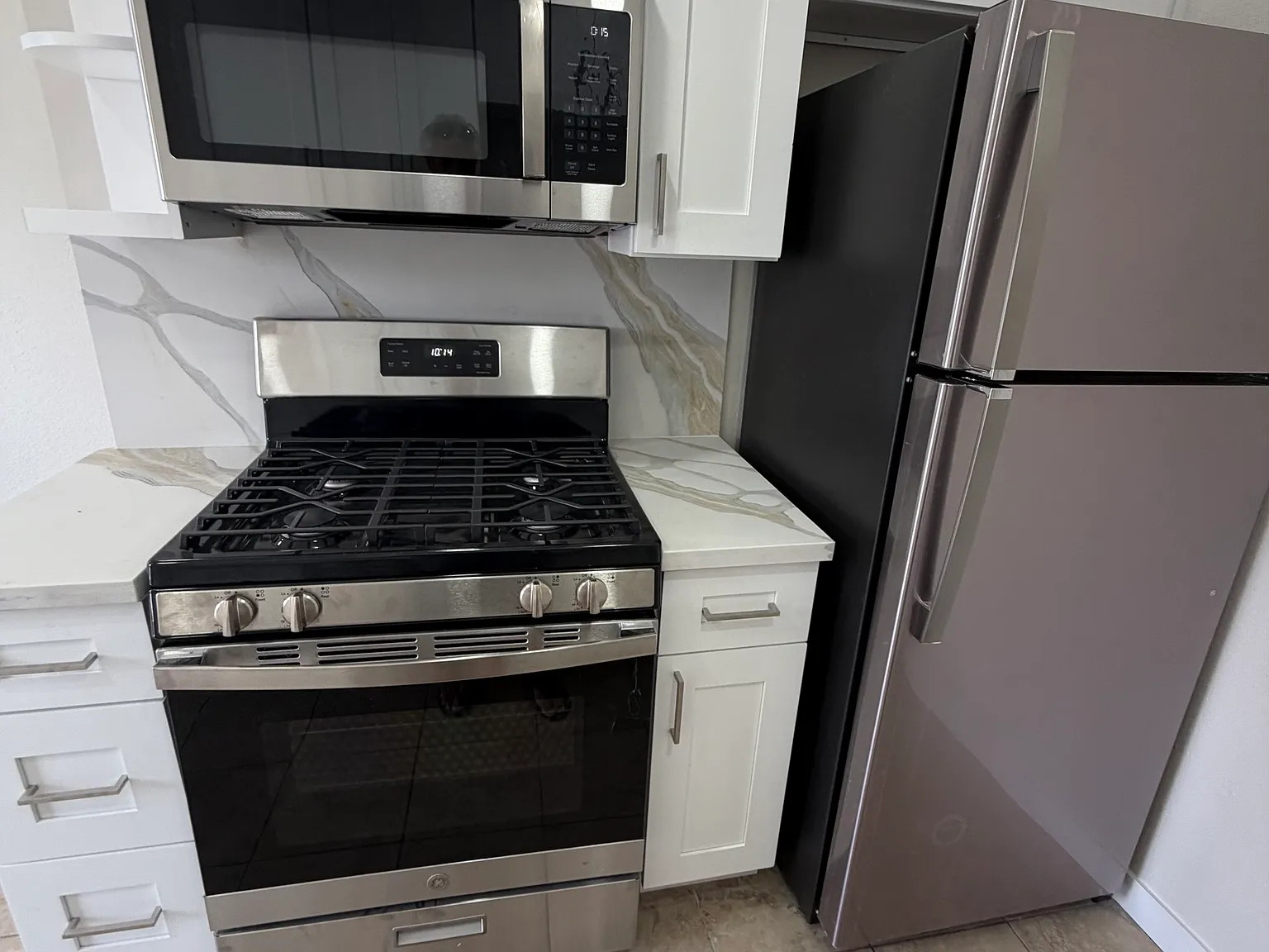 1 bed, 600 sqft, $2,297 — Photo 2