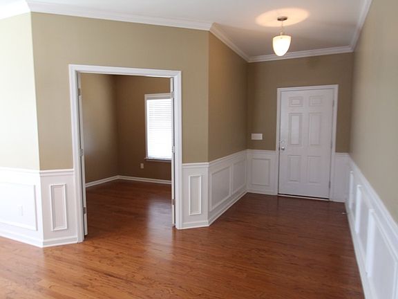 2nd image of 1112 Jasmine Dr