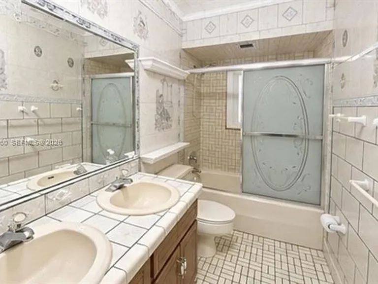6225 SW 59th St #6225 — Photo 7