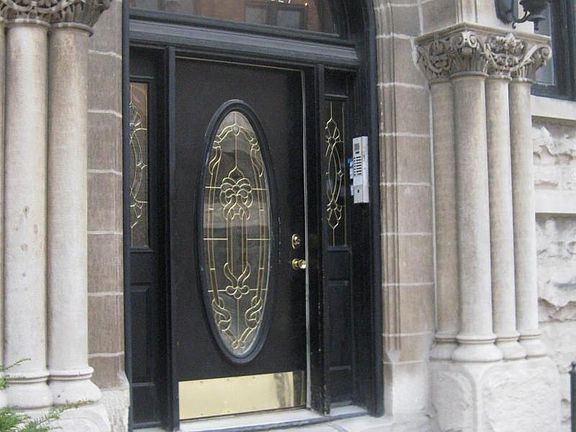 2nd image of 2527 N Orchard St