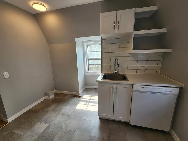 92 Marlborough Ave — Photo 23