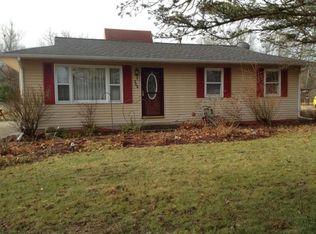 723 Grove St, Belding, MI 48809