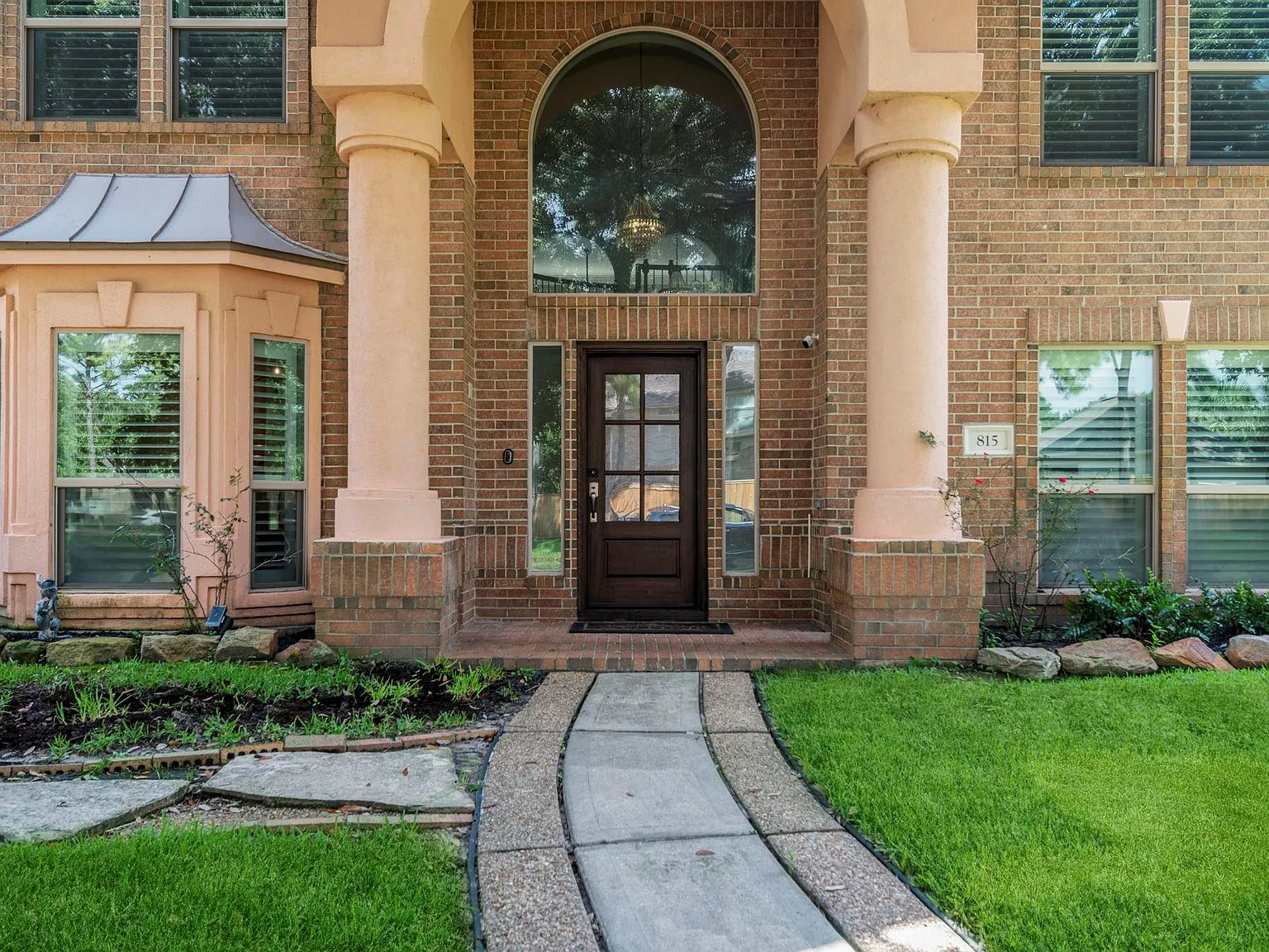 4 bed, 3.5 bath, 4419 sqft, $4,600 — Photo 2