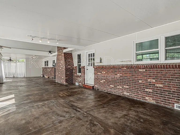 535 S Cody St — Photo 14