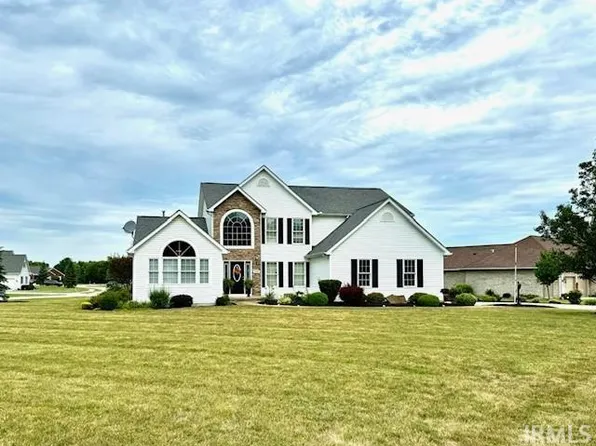 1437 E Crane Pond Dr, Marion, IN 46952