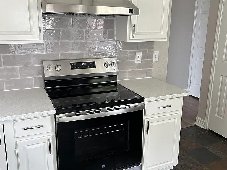 3903 Seville Ln — Photo 6