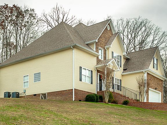 3rd image of 1462 Leighton Dr