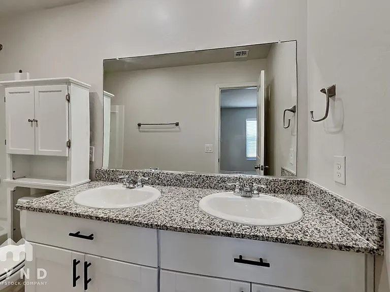 11164 W Arvada Dr — Photo 6