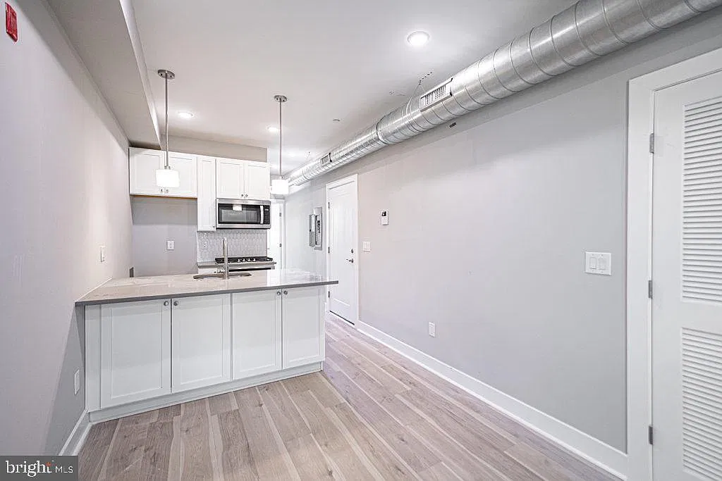 2 bed, 1.0 bath, $1,545 — Photo 1