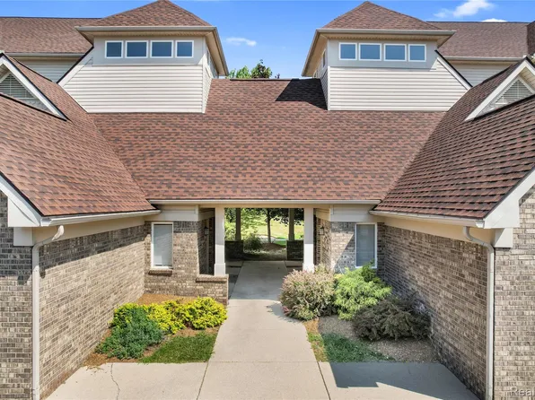 859 Amanda Ln, Pontiac, MI 48340
