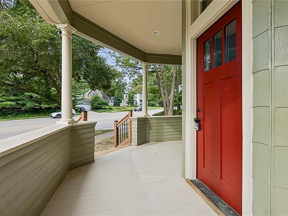 3rd image of 545 Tennessee St