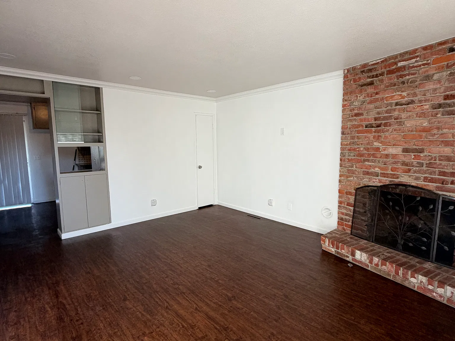 2 bed, 528 sqft, $1,800 — Photo 2