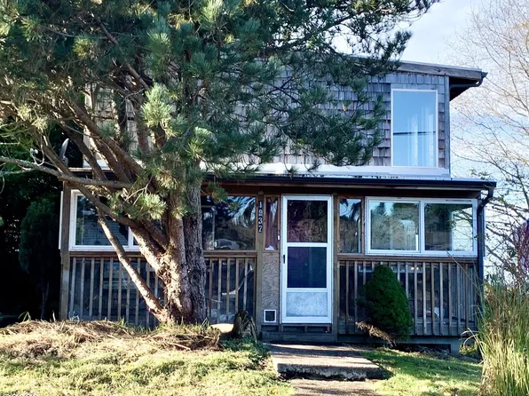 1937 NE Oar Ave, Lincoln City, OR 97367