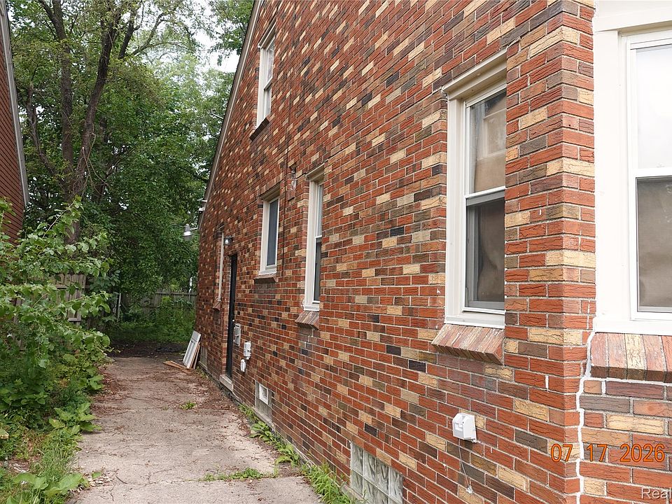 10435 Somerset Ave, photo 10