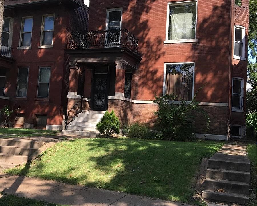 1st image of 4527 Adelaide Ave