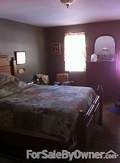 Big master bedroom/with full bath