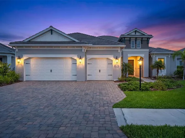 21297 Holmes Cir, Venice, FL 34293