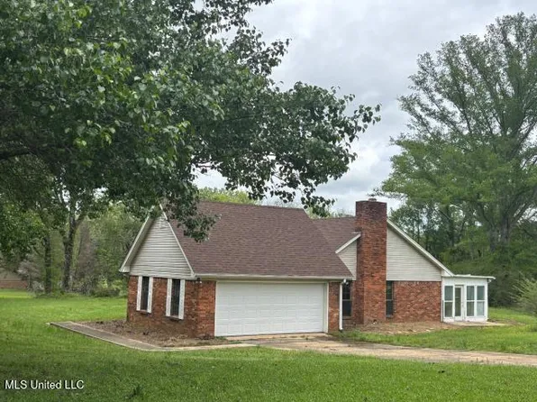 2334 N Pine Lea Dr, Jackson, MS 39209