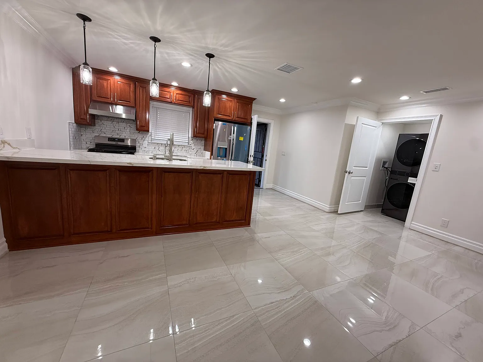 3 bed, $3,975 — Photo 2