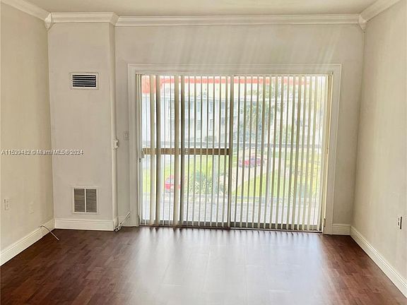 4th image of 1600 NE 114th St APT 307