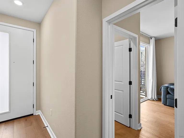 1833 Onyx Ln — Photo 32