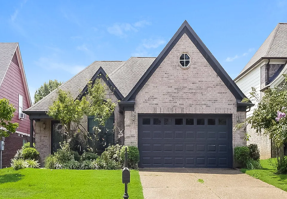 200 Magnolia Garden Ln