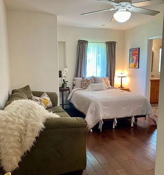 8106 Westlawn Ave — Photo 3