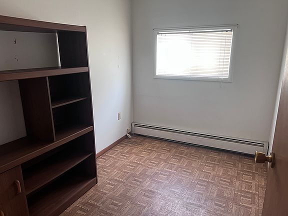 5th image of 658 Oliver St #1